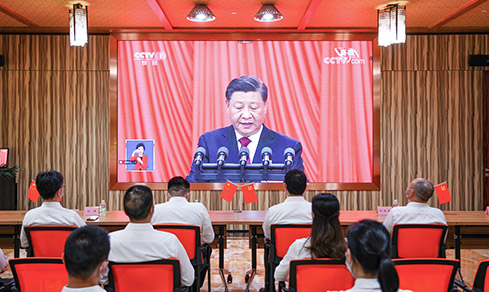 “勠力同心，， 勇毅前行”  <br>全体党员集中收看二十大开幕盛况